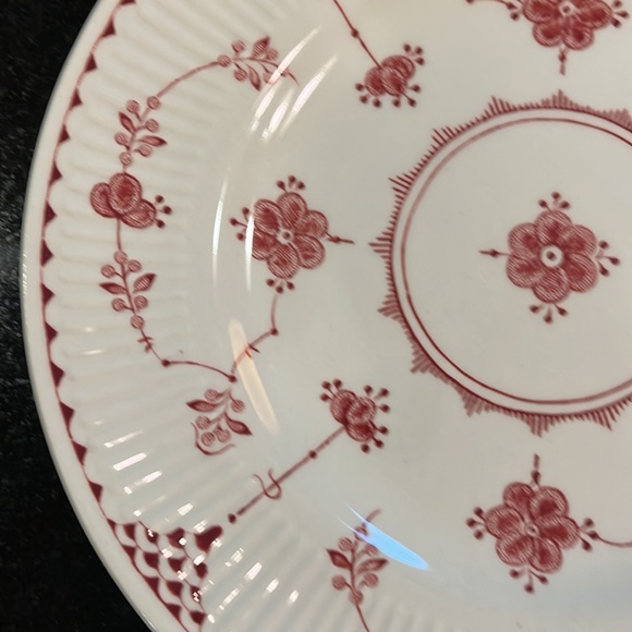 Erica Pink (White) Bread or Salad 7" Plates by FRANCISCAN - Set of 4 - Picture 3 of 7